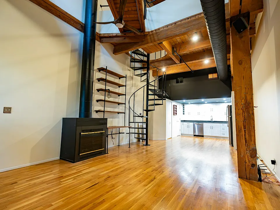 2411 N Surrey Ct #1G