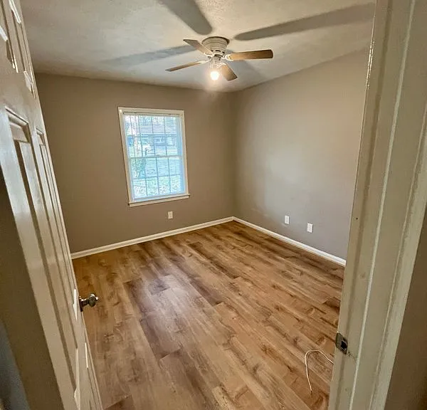 6044 Cordova Rd — Photo 4