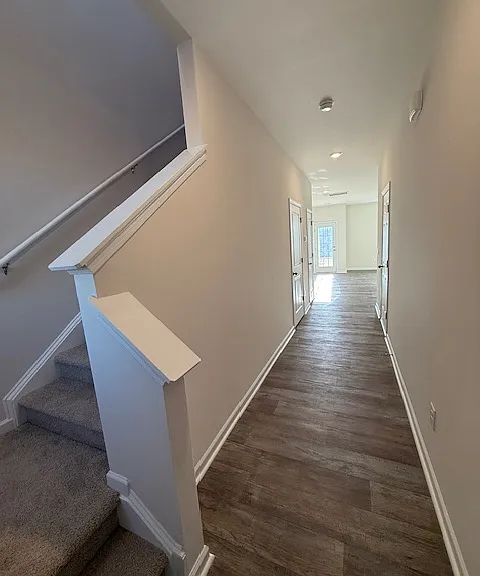 1323 Broholmer Ln — Photo 2