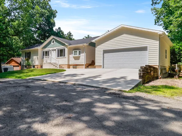 1401 Oriole Rd, Valparaiso, IN 46383