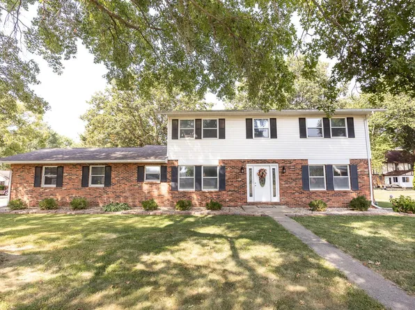 801 N 1st St, Mascoutah, IL 62258