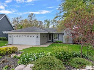 767 Pecan Point, Petersburg, IL 62675