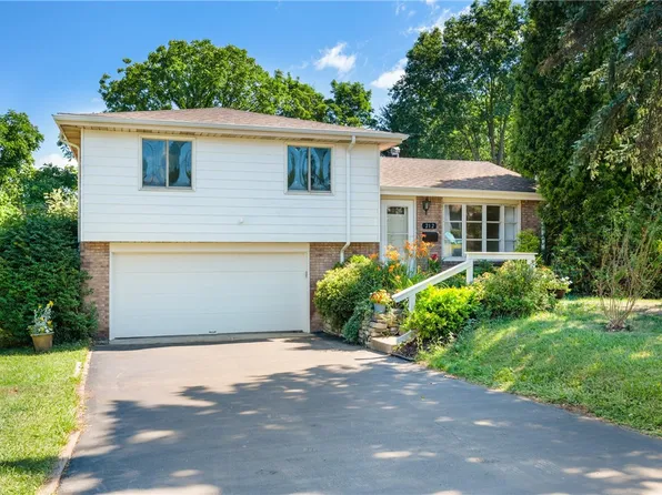 212 Garden City Dr, Monroeville, PA 15146