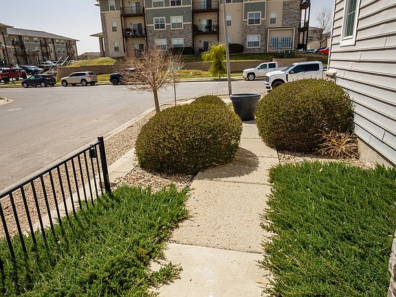 4th image of 2802 29th Ave W