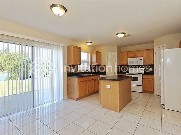 5th image of 12931 Lake Vista Dr