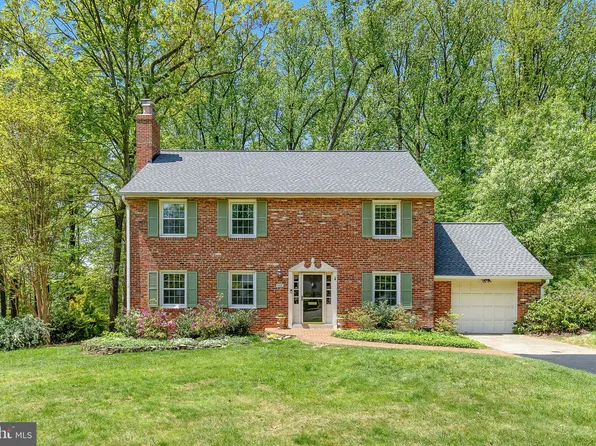 5100 Kingston Dr, Annandale, VA 22003