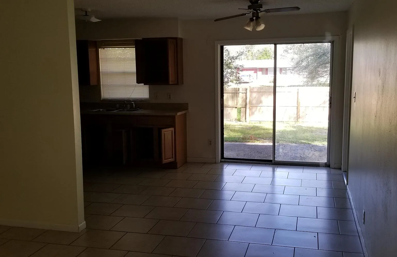 3 bed, 1352 sqft, $1,600 — Photo 3