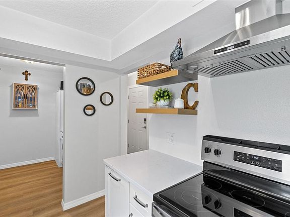 5th image of 267 CROWN OAKS WAY #267