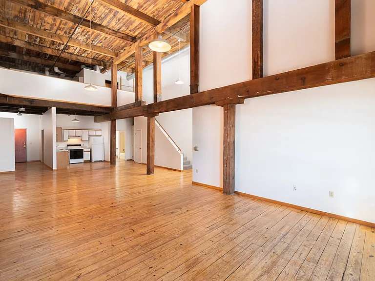 Tilsner Artist Lofts — Photo 4