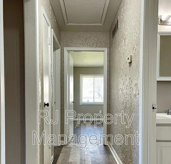 5368 Scottsdale Ave — Photo 23