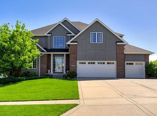 6515 NW 94th Ct, Johnston, IA 50131