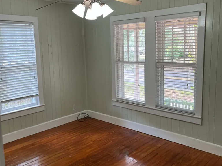 307 E La Rua St — Photo 10