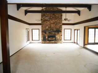 3203 Saint Andrews Ct, Green Bay, WI 54301