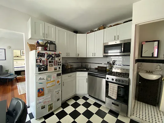 Rented by Bedford 6 Real Estate | media 15