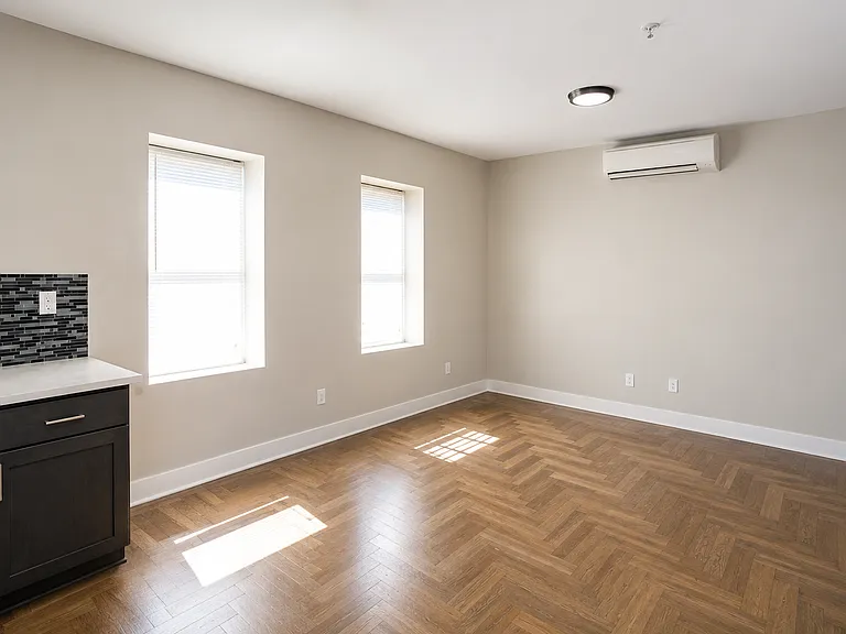 352 Williams St #204 — Photo 6