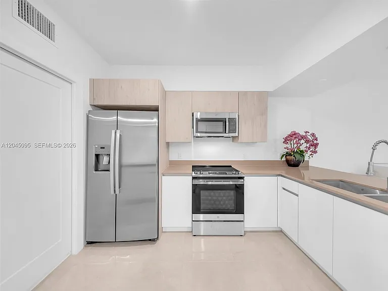 5505 W Oak Way — Photo 3