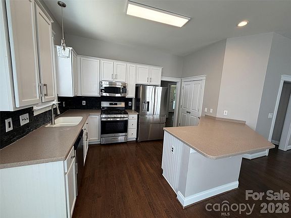5th image of 7416 Lochrein Ridge Dr
