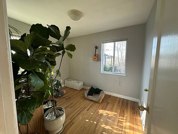 4th image of 3247 N Clayton St