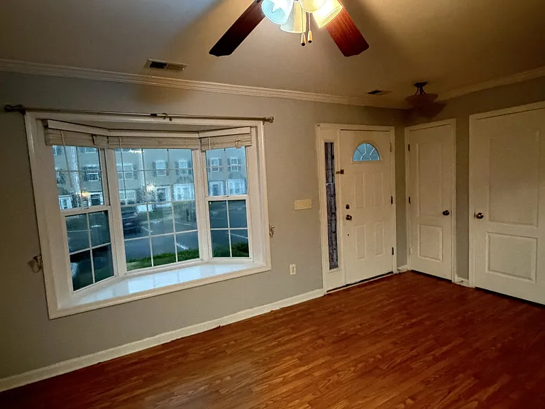 1918 Lennox Dr — Photo 22
