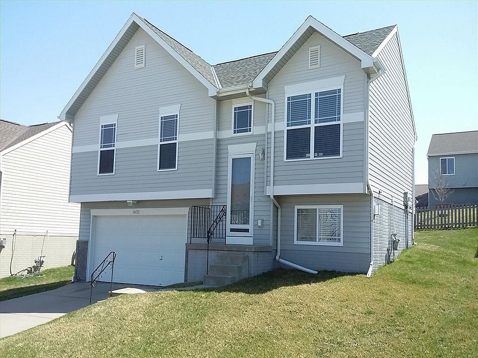 1st image of 16125 Blackwalnut St