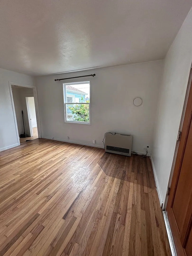 3/1 Standalone home in Central Eureka $2100/mo — Photo 4
