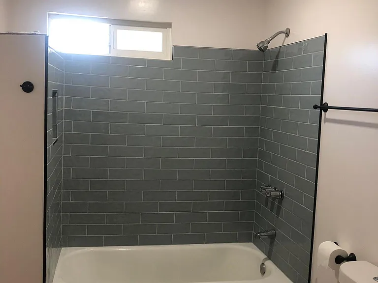 223 E Nevada St — Photo 13