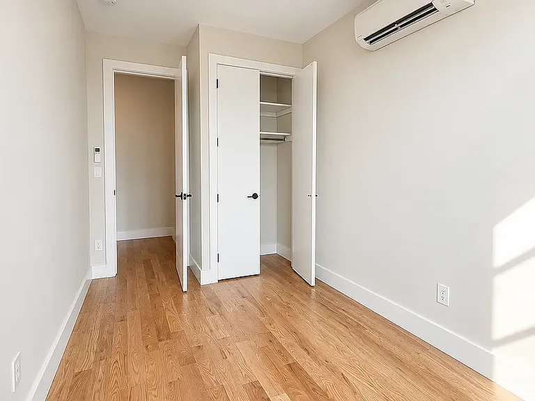 512 Onderdonk Ave #3C — Photo 7
