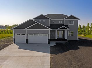 1552 75th Ave S, Fargo, ND