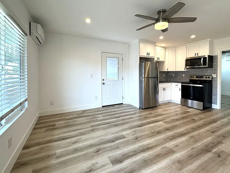 Beautifully Remodeled Property in Prime North Park Location — Photo 11