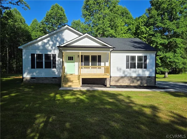 574 Hawkins Farm Rd, Bumpass, VA 23024