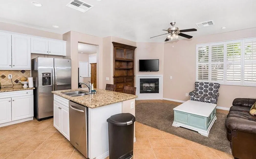 3 bed, 2.5 bath, 1850 sqft, $3,900 — Photo 4