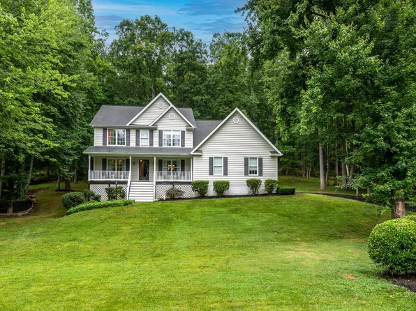 3040 Somerset Dr, Jeffersonton, VA 22724