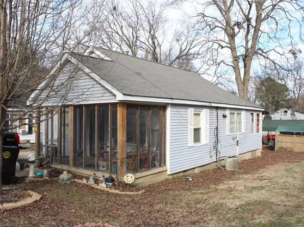 1730 Countryman St, Dyersburg, TN 38024