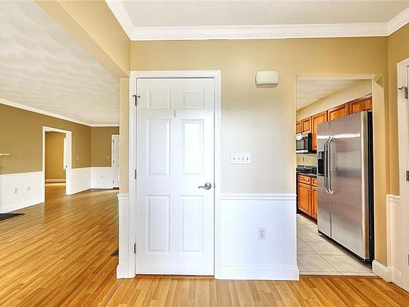 5th image of 70 Turner St #B1