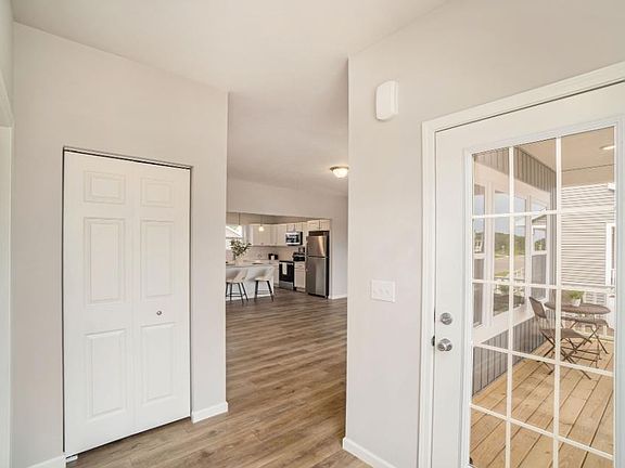 4th image of 10546 Sugar Hill Dr