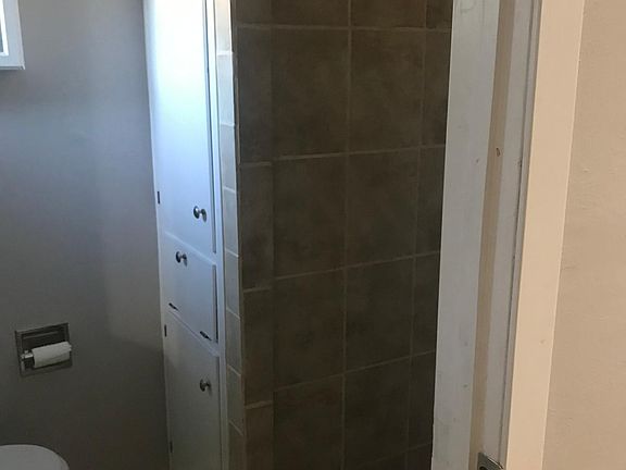 4th image of 1109 Walters Dr