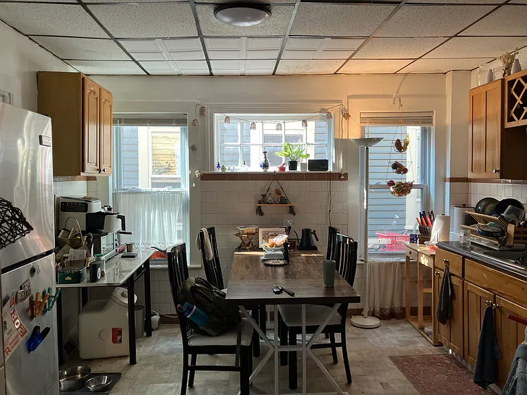 38 Hanson St #1 — Photo 7