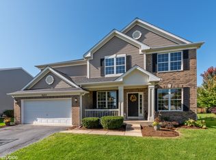 9695 Newton Rd, Huntley, IL 60142