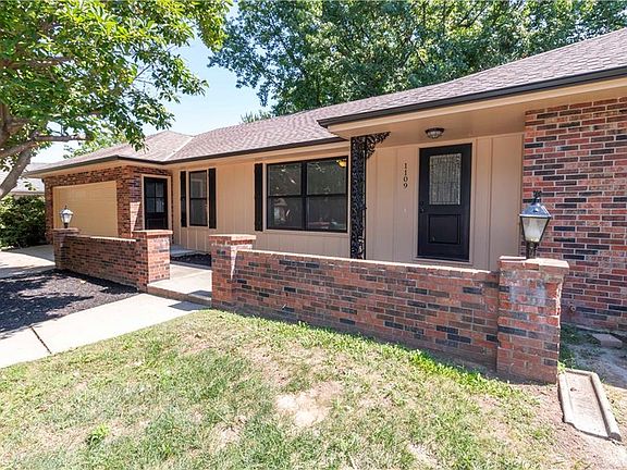 2nd image of 1109 Mockingbird Ct