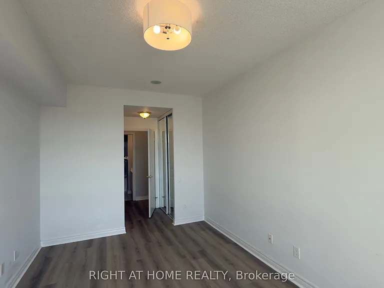 40 Old Mill Rd #703 — Photo 2