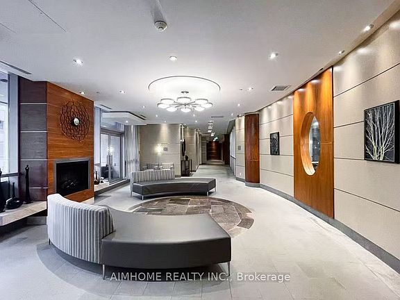 3rd image of 761 Bay St #2313
