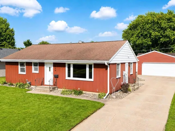 304 18th St NW, Austin, MN 55912