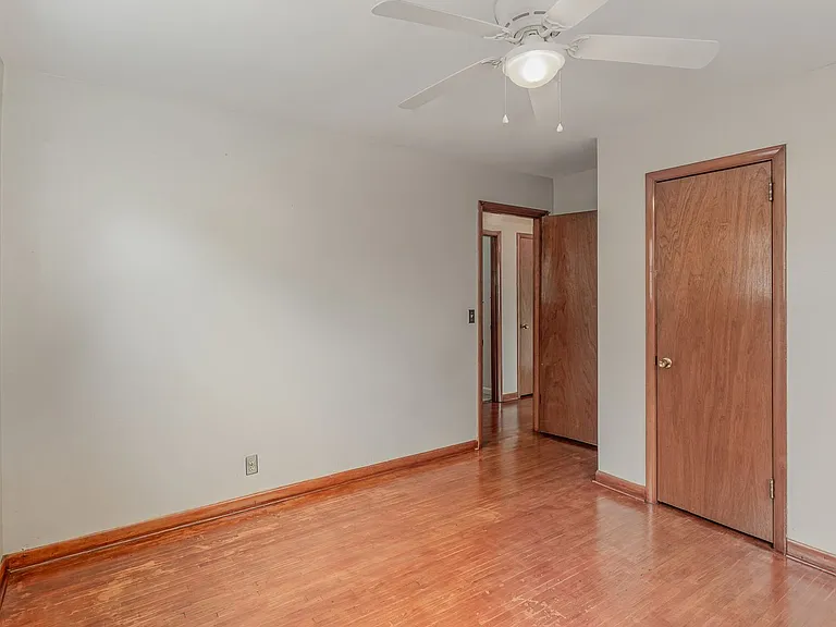 6117 Morrow Rd — Photo 9