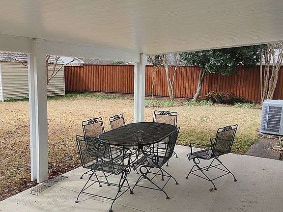 4th image of 747 Snowden Dr
