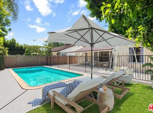 15519 Huston St, Encino, CA 91436