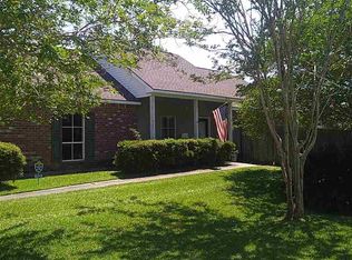 9312 Pecan Tree Dr, Baton Rouge, LA 70810