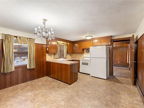 2nd image of 15 Raymond Ave
