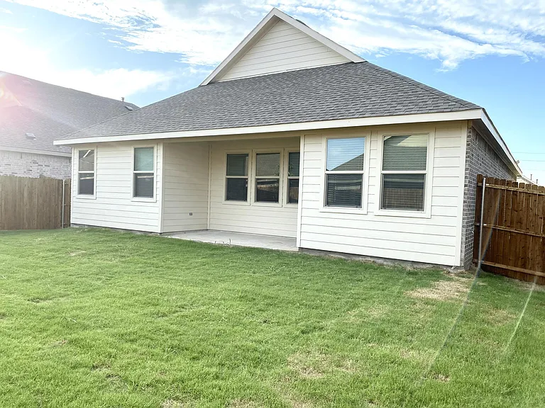 1201 Sassafras Dr — Photo 26