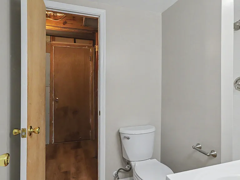 Full Bathroom in Basement