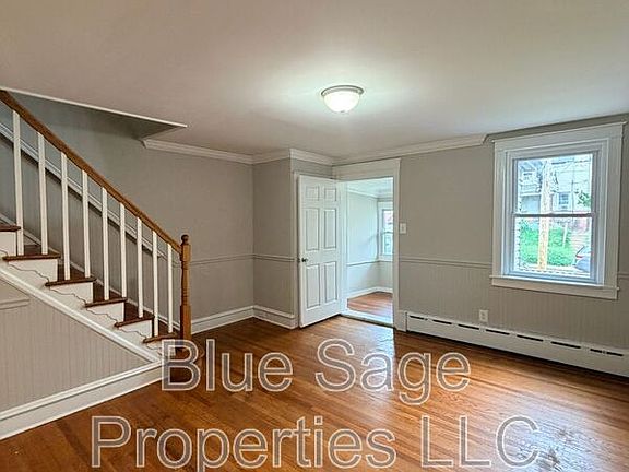 5th image of 7030 Greenwood Ave